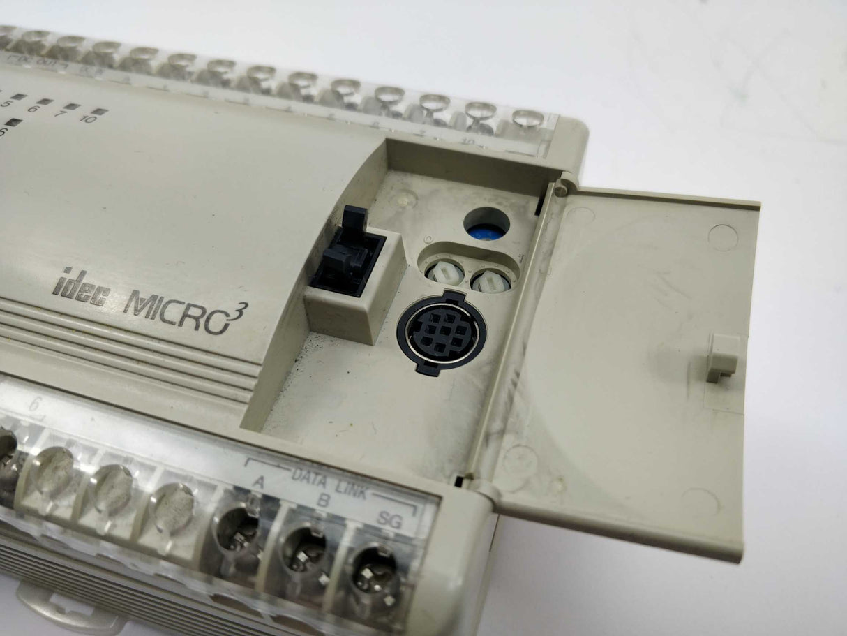 Idec FC2A-C16A1 Micro3 Programmable Logic Controller