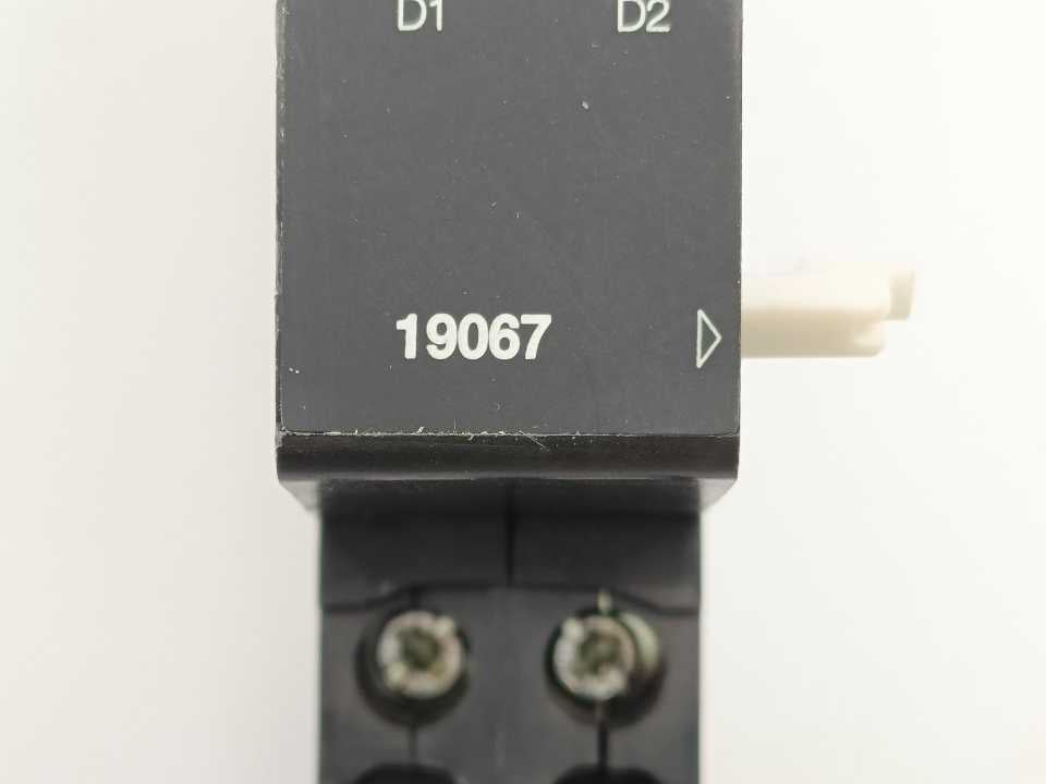 Schneider Electric 19067 Undervoltage Release 230-240VAC