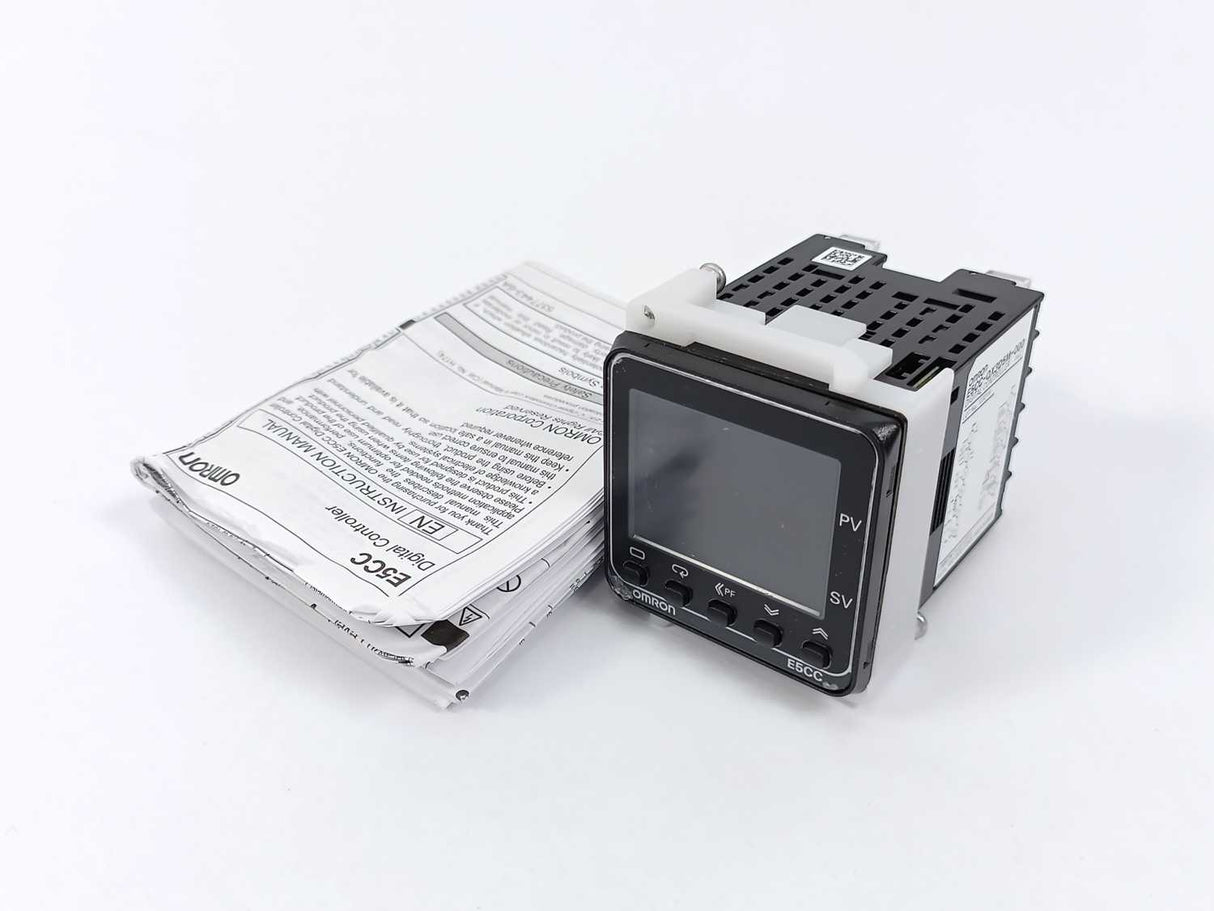 OMRON E5CC-QX3D5M-000 Temperature Controller