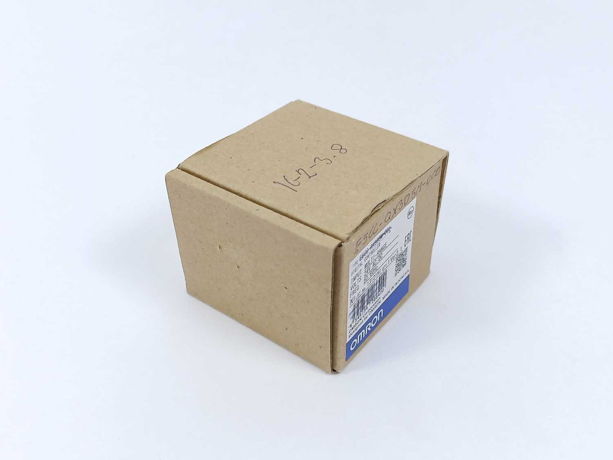 OMRON E5CC-QX3D5M-000 Temperature Controller
