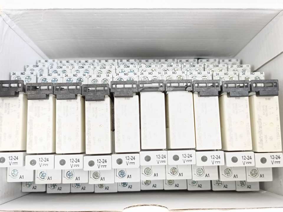 AB 700-HLT12Z24 700-HL Series Slim Line Relay