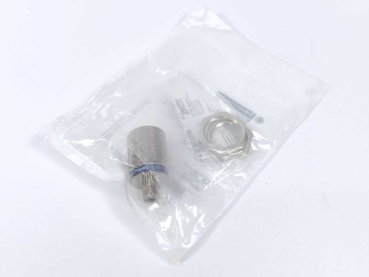 TELEMECANIQUE XS130B3PBM12 Inductive Proximity Switch