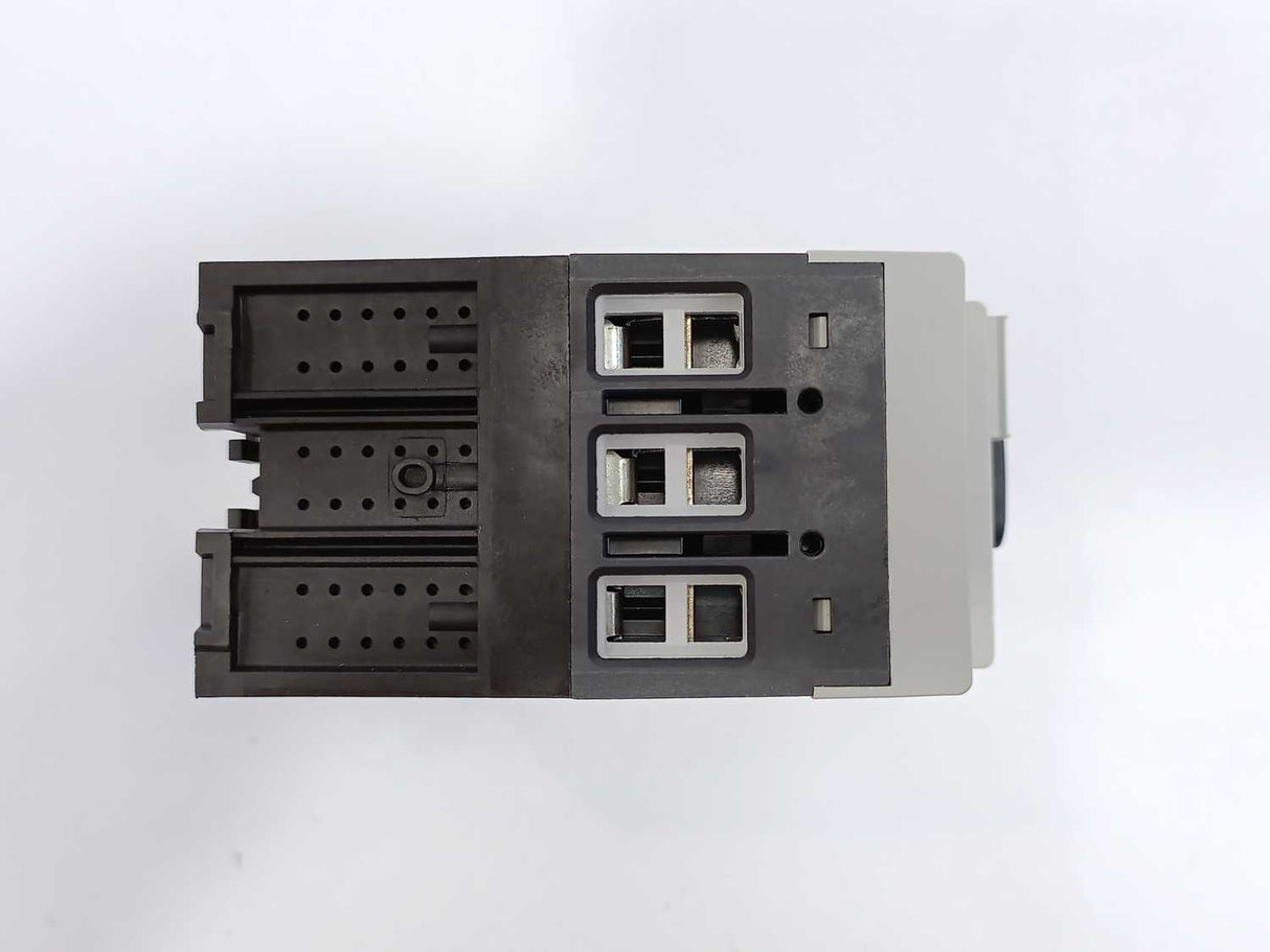 AB 140M-F8E-C32 Ser. C Motor Protector/Circuit Breaker