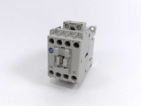 AB 100-C09EJ01 Ser. A A58 IEC 9 A Contactor