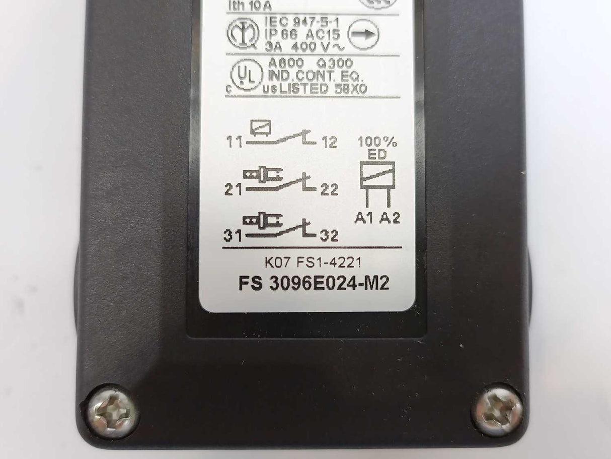 Pizzato FS 3096E024-M2 Safety Switch With Seperate Actuator With Lock