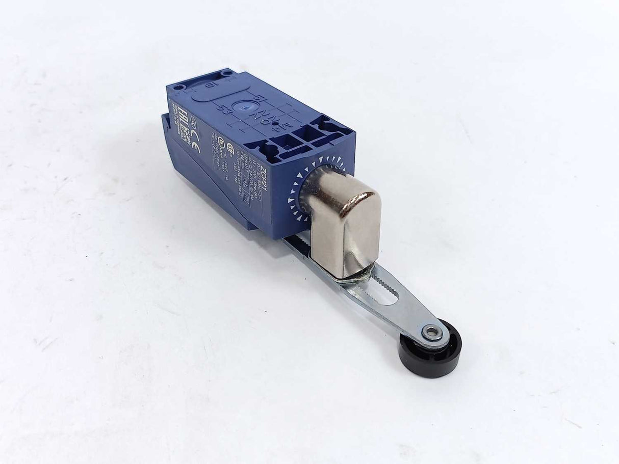 TELEMECANIQUE XCKP2145P16 Osiswitch Limit Switch Roller Lever Push-Button