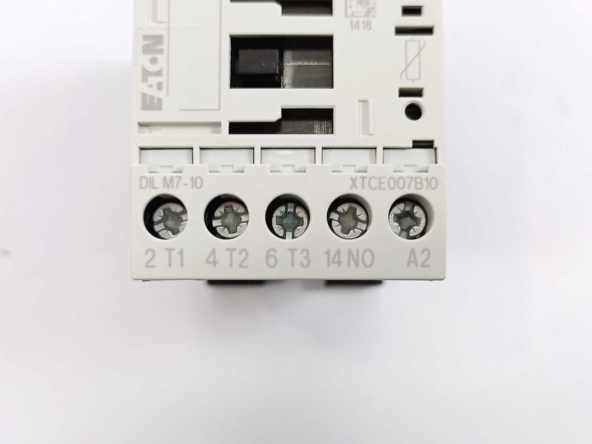 Eaton XTCE007B10TD DILM7-10 Contactor 3kW/400v, DC Operated