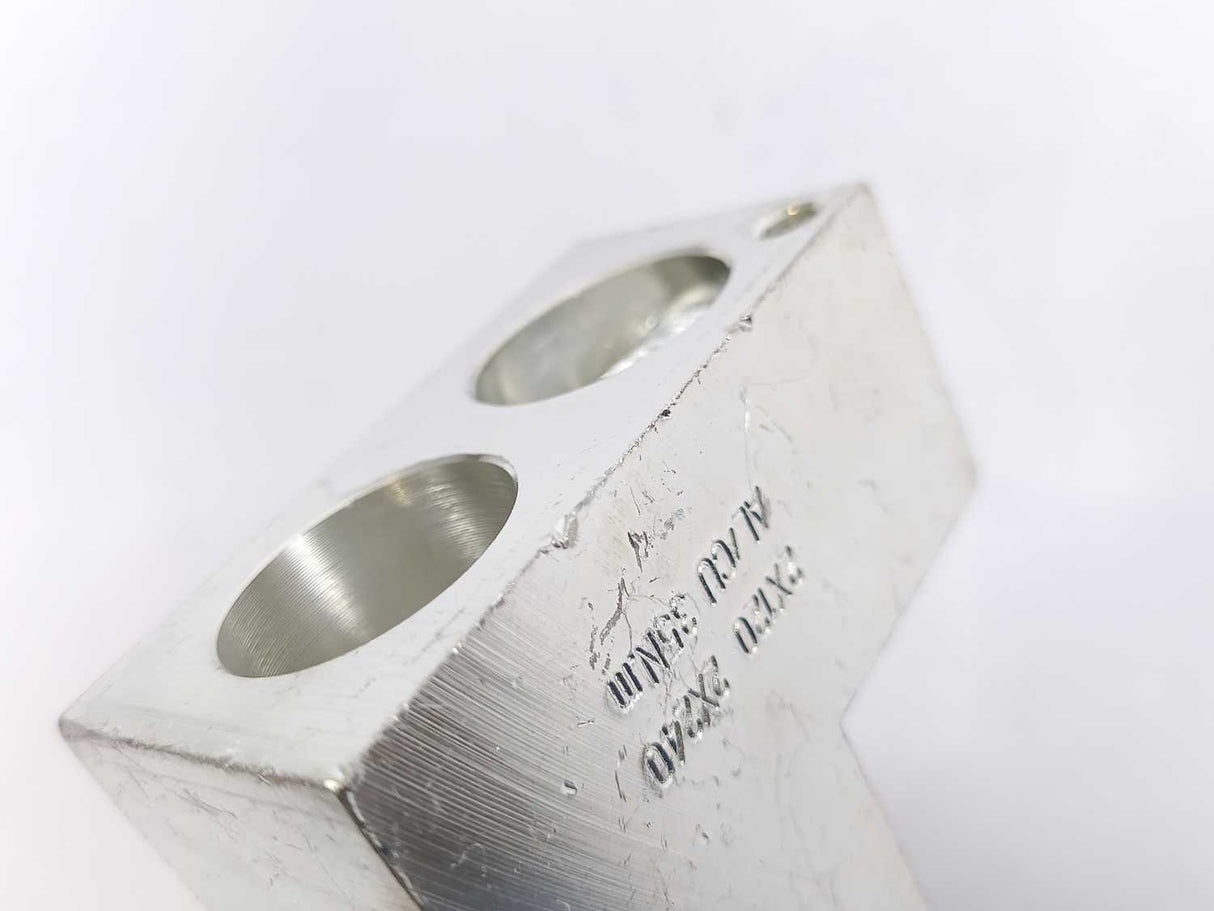 CV010290 2x120 2x240 AL/CU 35N.m Clamps 240mm 630A Batch 2pcs.
