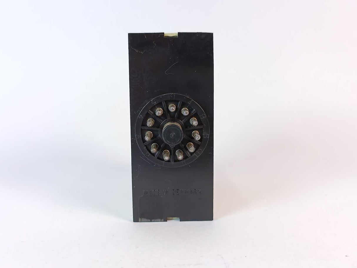 Electromatic SV 210 220 Cond. Liquids Dual Level Relay
