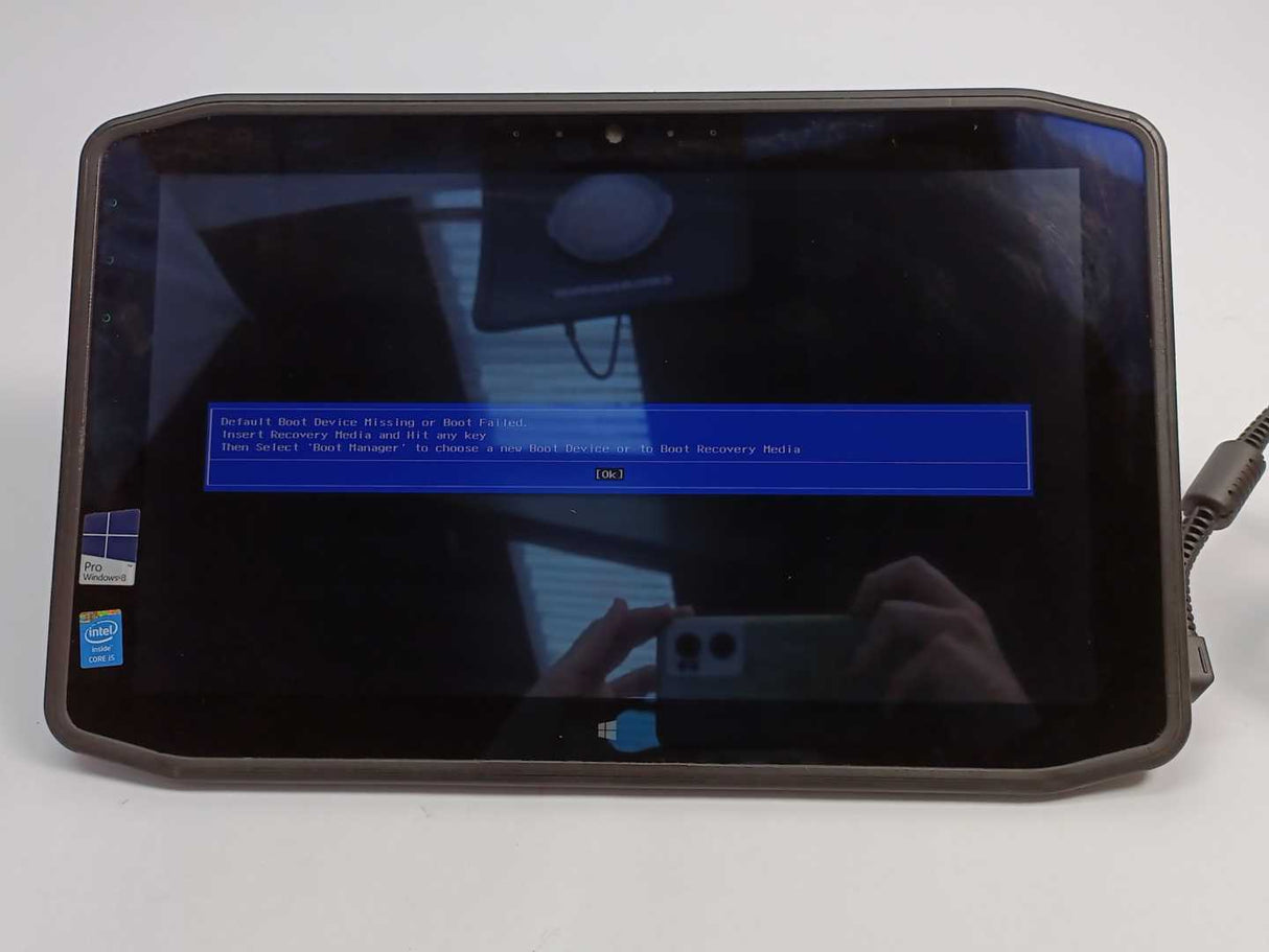 Motion Computing R001 R12 12.5-inch Tablet PC, power up