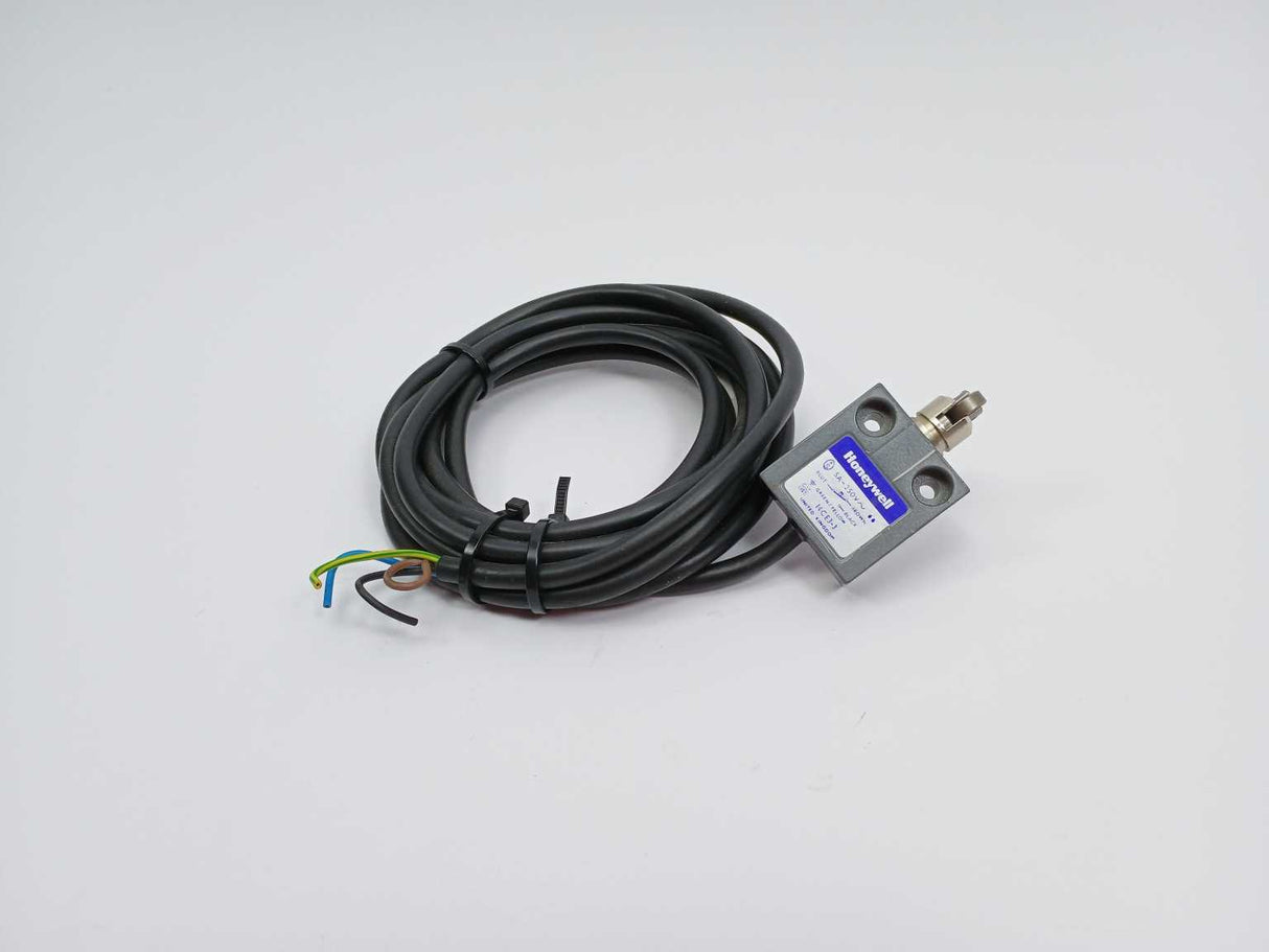 Honeywell 14CE3-3 SWITCH SNAP ACTION SPDT 5A 250V