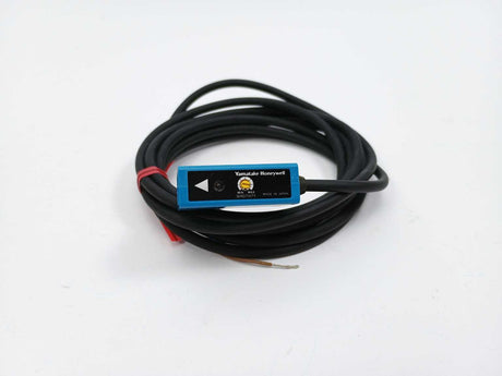 Yamatake / Honeywell FE7B-TLX6GE Photoelectric Sensor