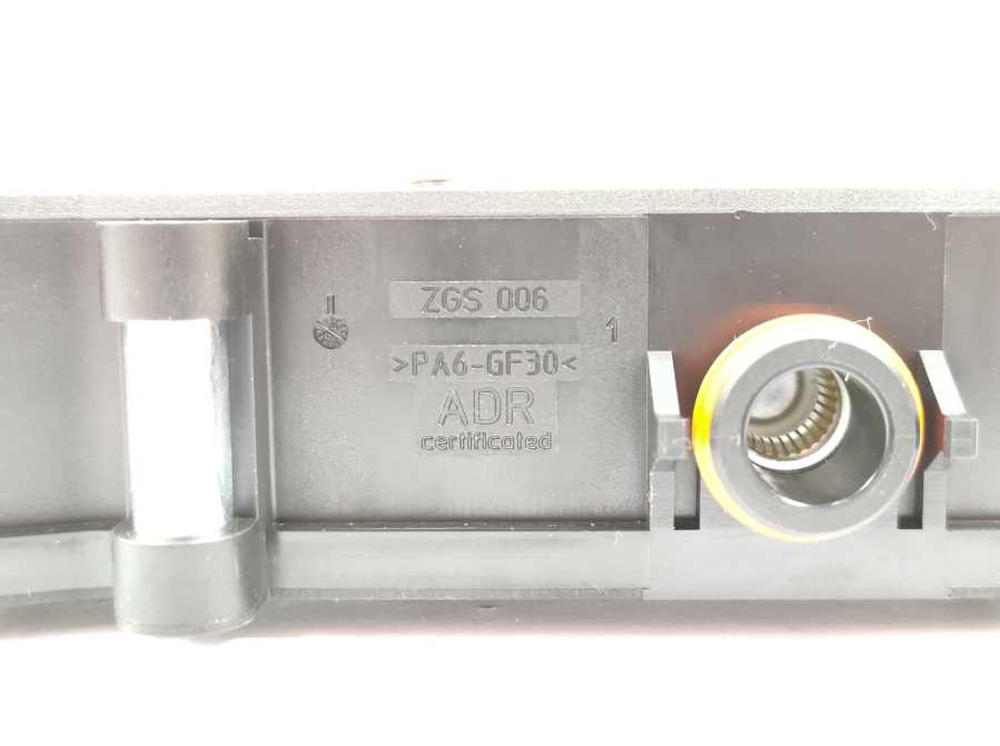 Mercedes-Benz A9305461040 Truck Adapter
