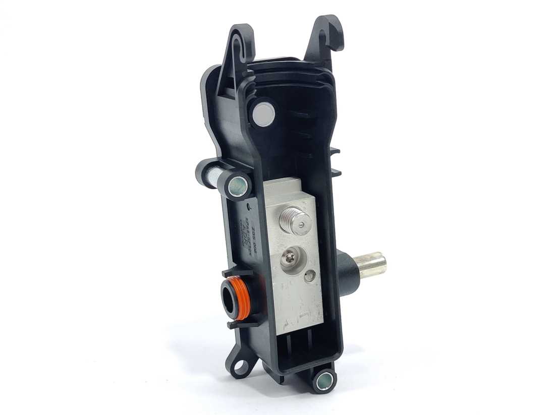Mercedes-Benz A9305461440 Adapter