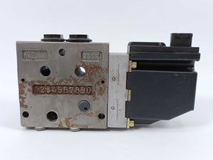 Danfoss 157B4904 PVEO 24 VDC Electrohydraulic Actuator w/ 157B6203 PVB Valve