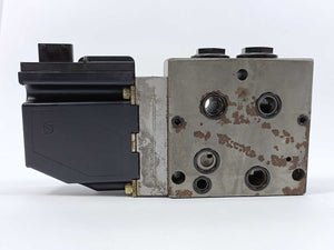 Danfoss 157B4904 PVEO 24 VDC Electrohydraulic Actuator w/ 157B6203 PVB Valve