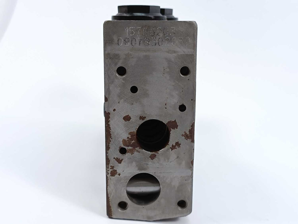 Danfoss 157B4904 PVEO 24 VDC Electrohydraulic Actuator w/ 157B6203 PVB Valve
