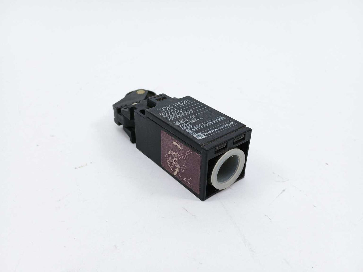 TELEMECANIQUE XCK-P528 Limit Switch