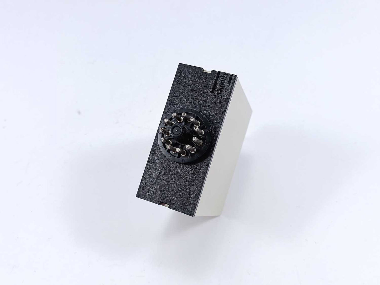 Carlo Gavazzi SV110024 / SV 110 024 Dual Level Relay
