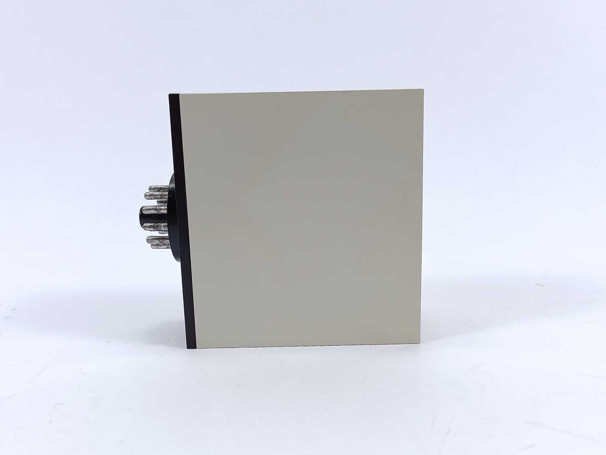 Carlo Gavazzi SV110024 / SV 110 024 Dual Level Relay