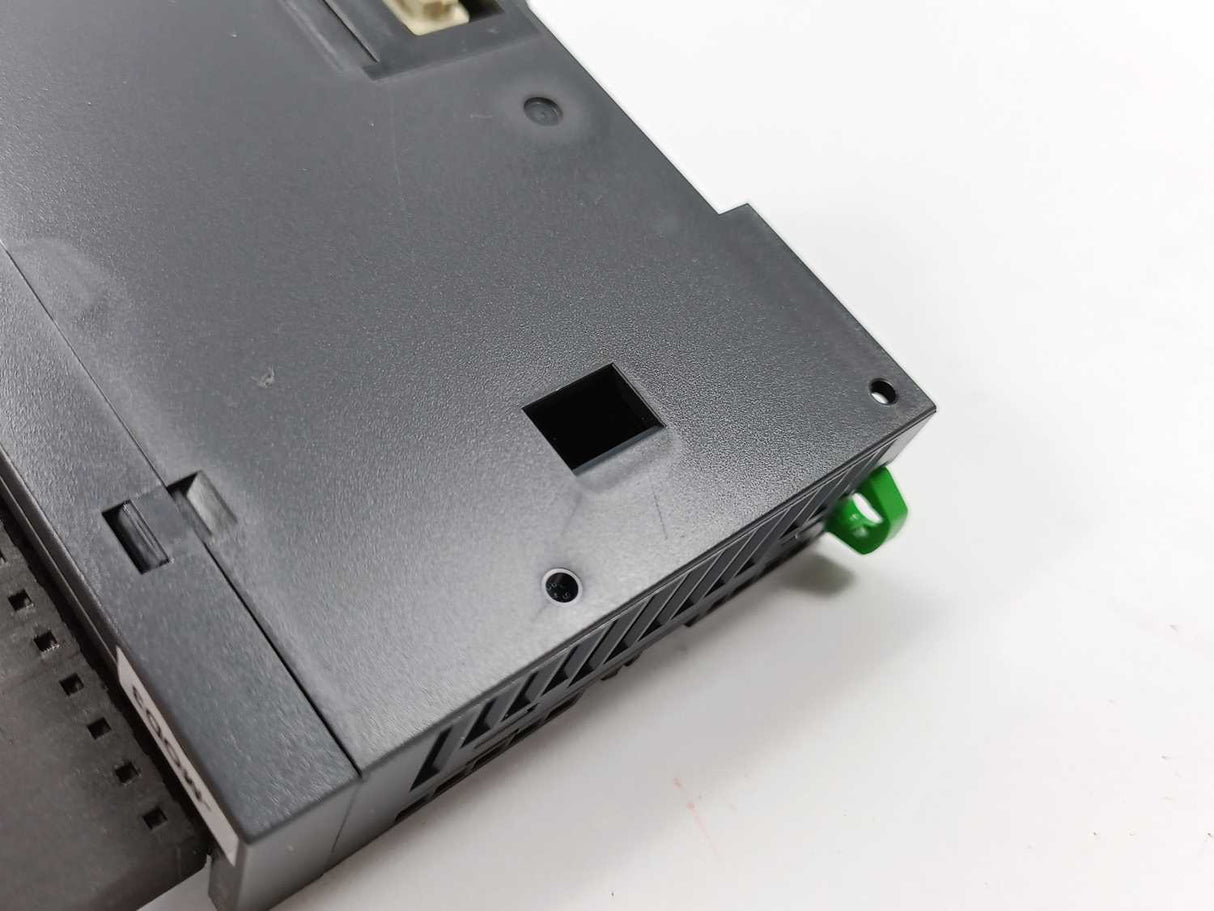 Schneider Electric TM3DQ16R Discrete Output Module