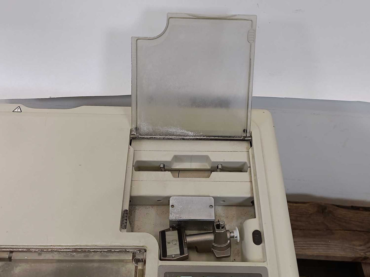 Nidek LE-9000SX Patternless Edger 3D-fit lens