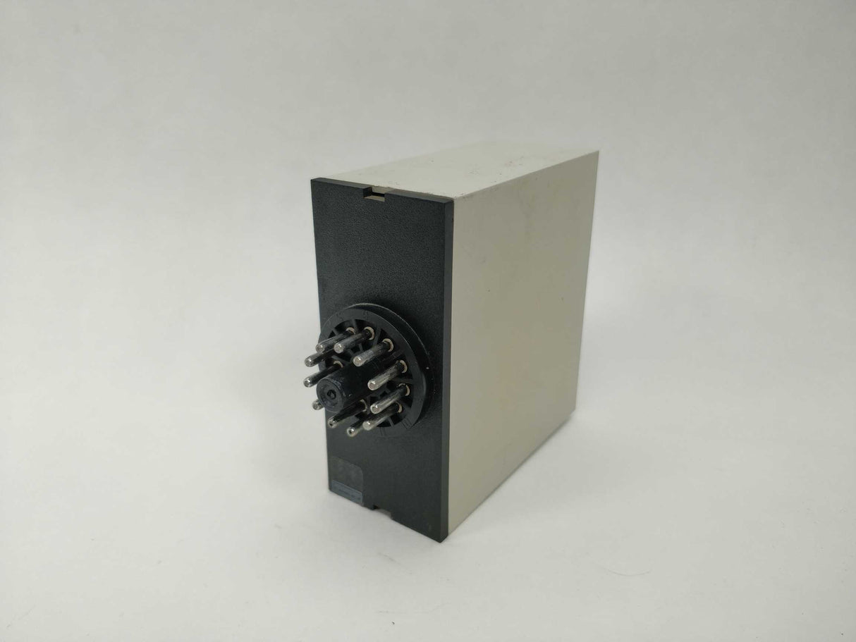 Carlo Gavazzi SV 210 230 Dual Level Relay