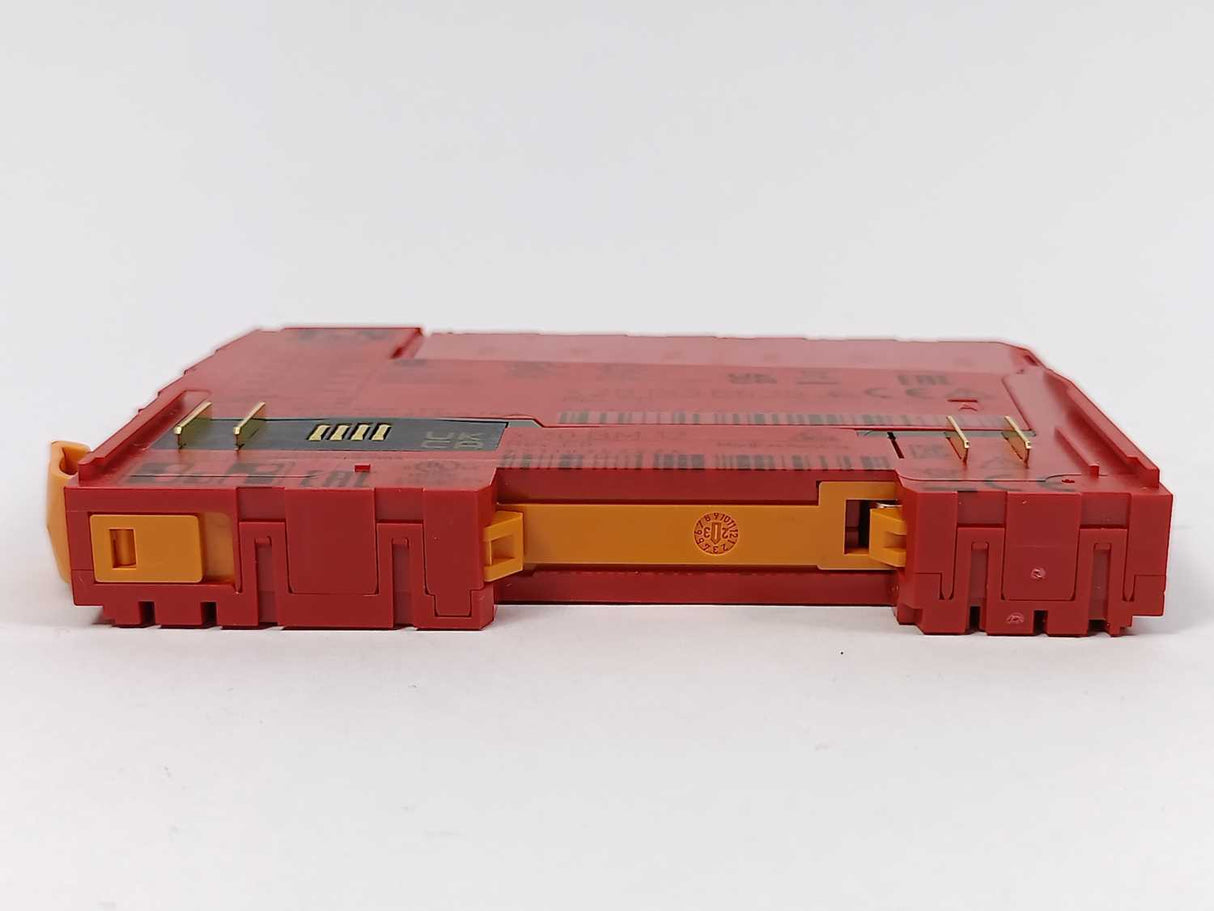 B&R X20DO6639 with X20BM12