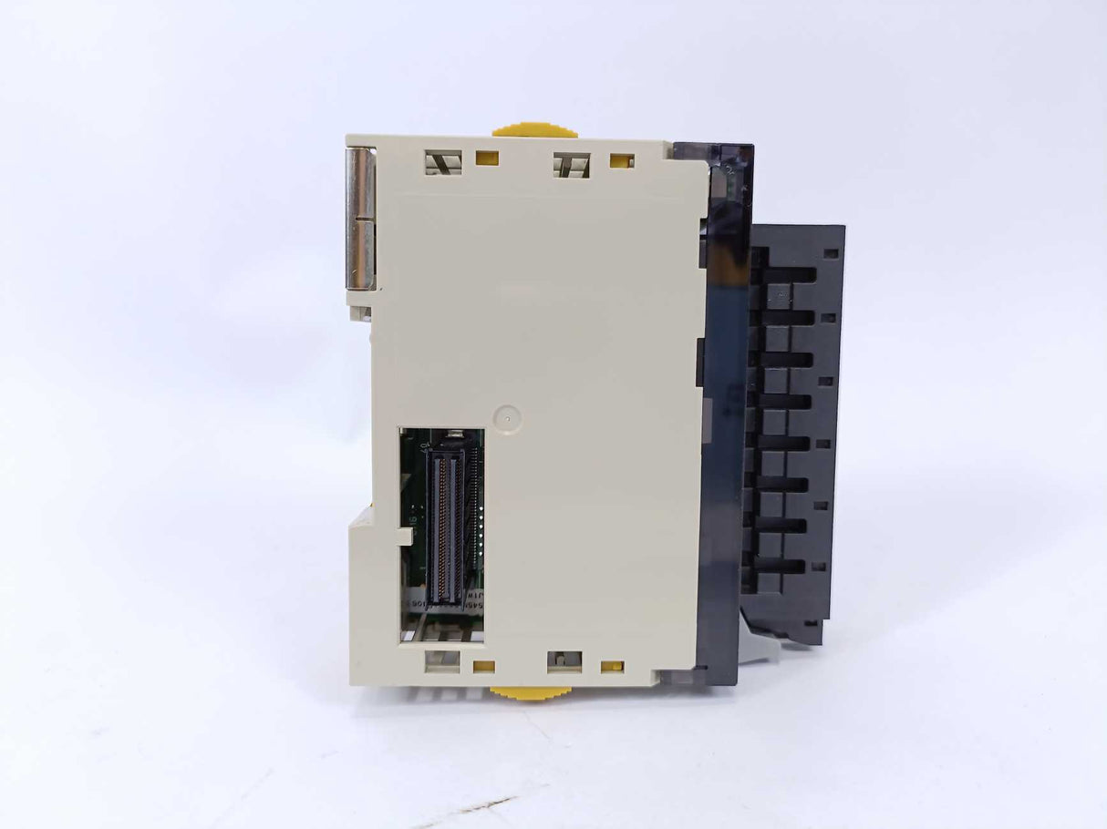 OMRON CJ1W-OD212 Output Unit 24V DC