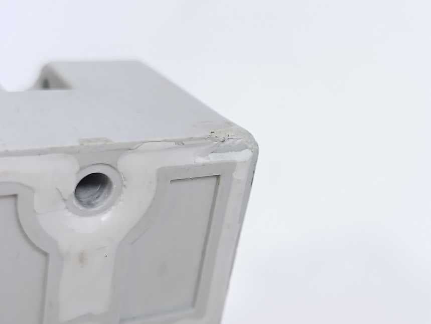 AB 11732E-8CFGM8R I/O Block Module PWR 12-30VDC 0.3A