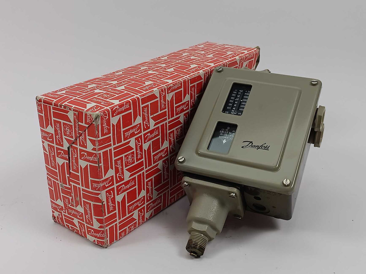 Danfoss 017-5237 RT200 Pressure Control, broken plastik on top