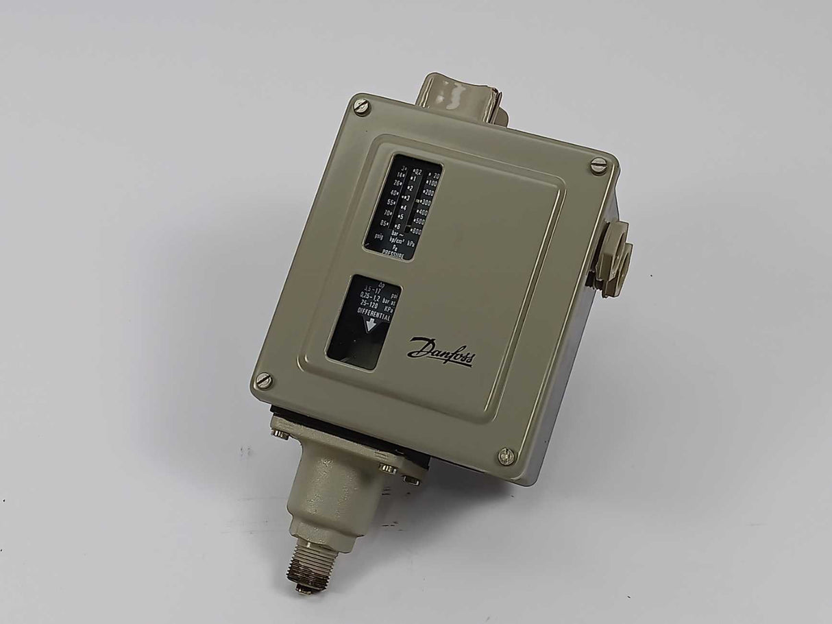 Danfoss 017-5237 RT200 Pressure Control, broken plastik on top