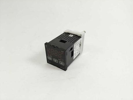 OMRON E5CSV-R1TD-500 Temperature Controller