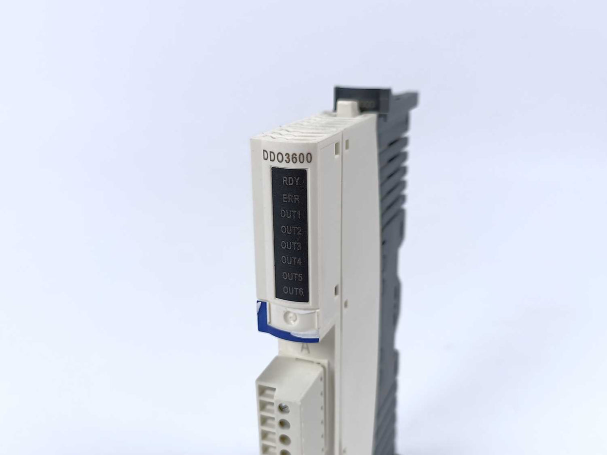Schneider Electric STB DD0 3600 Standard Digital Output Module W/ STB XBA 1000