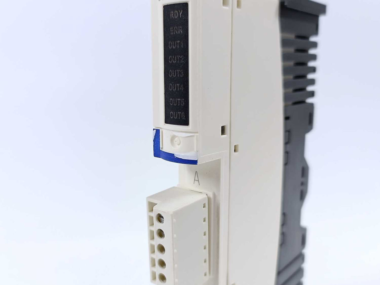 Schneider Electric STB DD0 3600 Standard Digital Output Module W/ STB XBA 1000