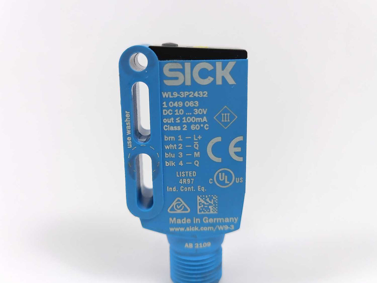 SICK 1049063 WL9-3P2432 Photoelectric Retro-Reflective Sensor