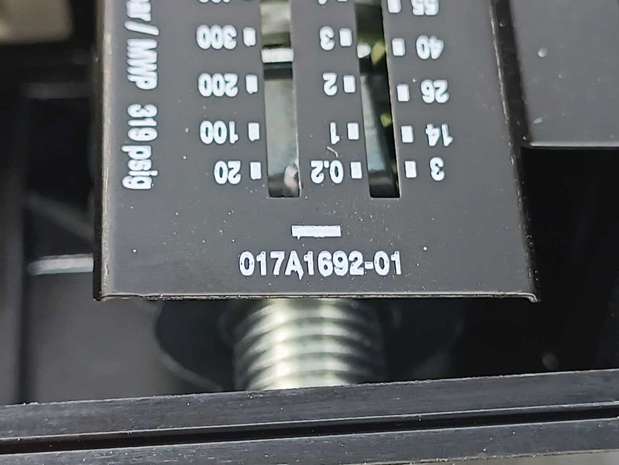 Danfoss 017A1692-01 Differential Pressure Switch, Type RT200