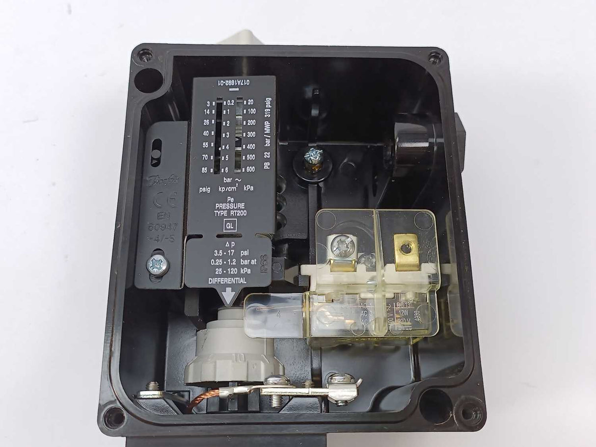 Danfoss 017A1692-01 Differential Pressure Switch, Type RT200