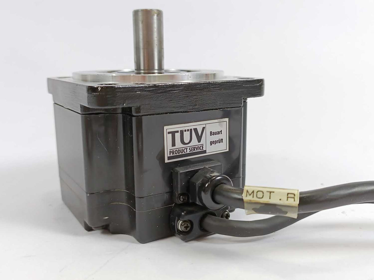 YASKAWA SGMP-02V3YG11 AC Servo Motor