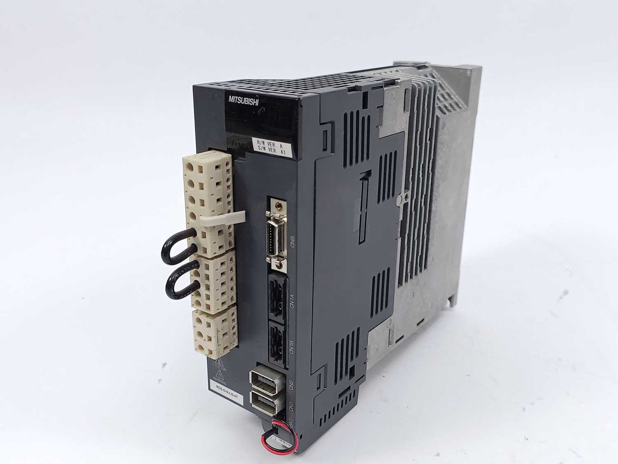 Mitsubishi MDS-D-SVJ3-07 Servo Drive Unit 0.7kW