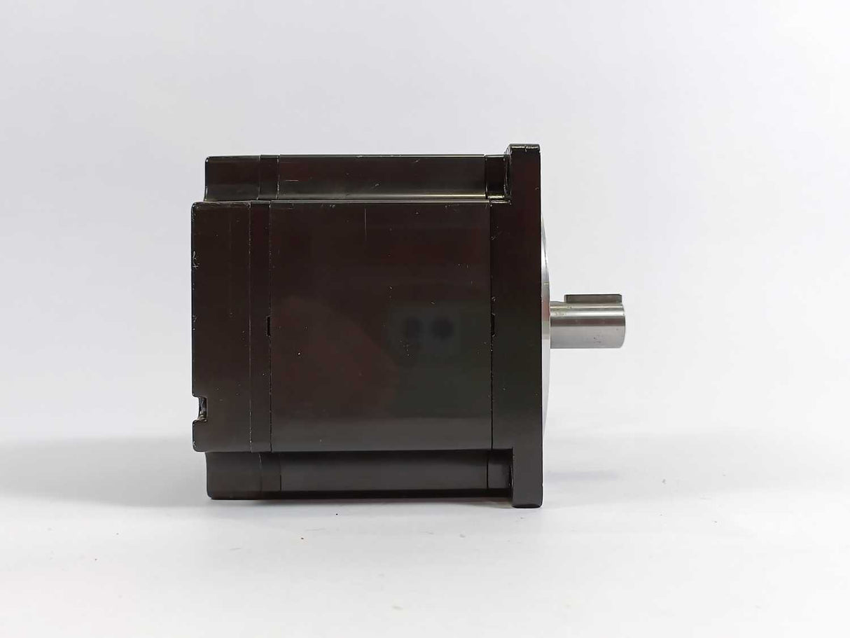 OMRON / YASKAWA SGMPH-15D1A61D-0Y AC Servo Motor