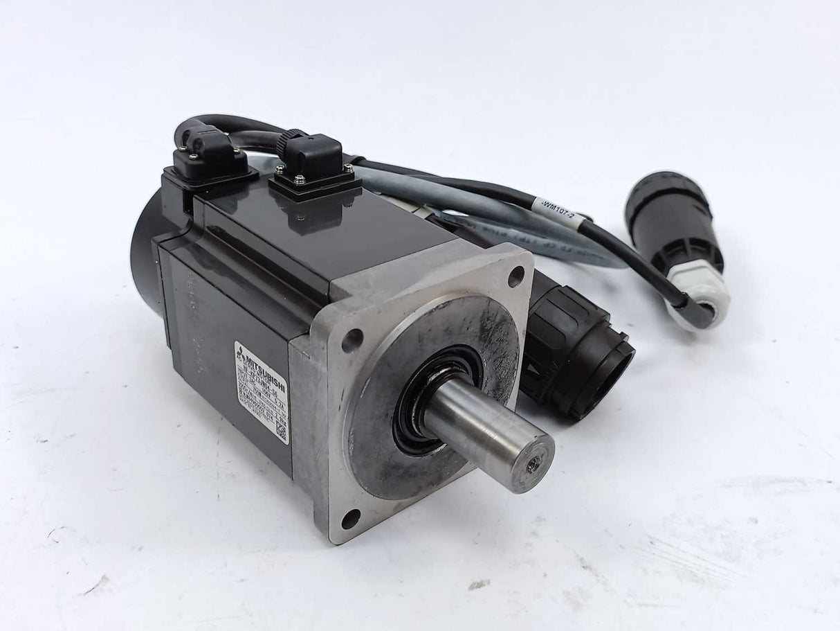 Mitsubishi HF-KP73JW04-S6 Servo Motor w/ Cables