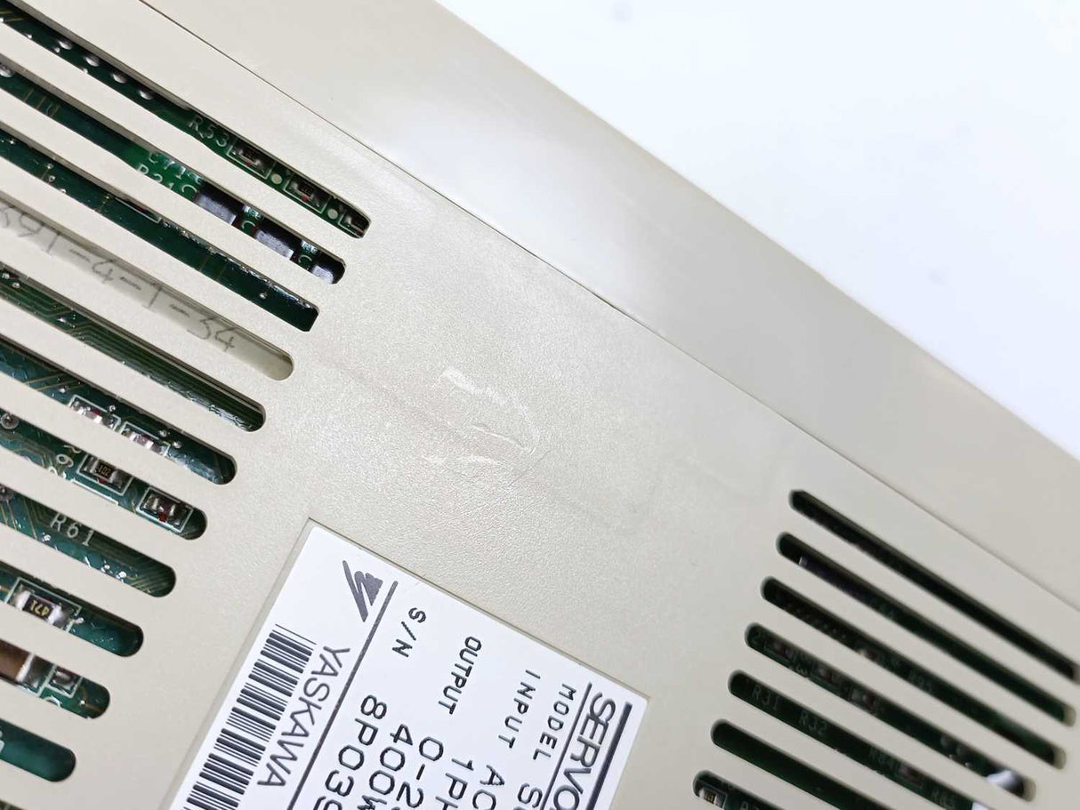 YASKAWA SGDA-04VP 0-230V 400W 2.6A SERVOPACK Servo Drive