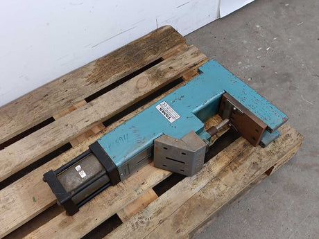 Demo Tama 63107 Pneumatic Punching Unit