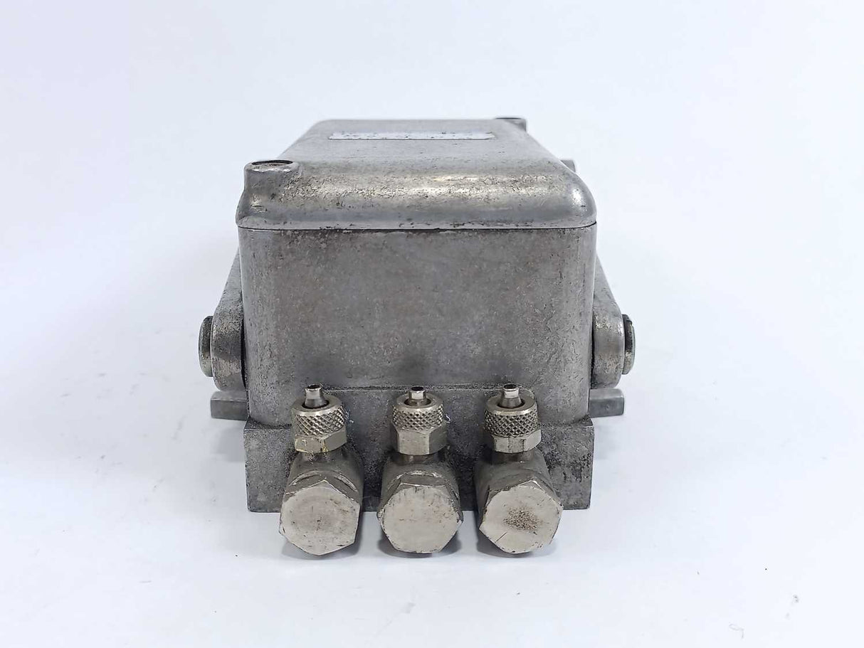 Festo 8997 FP-5-1/4 B Foot Valve with Detent