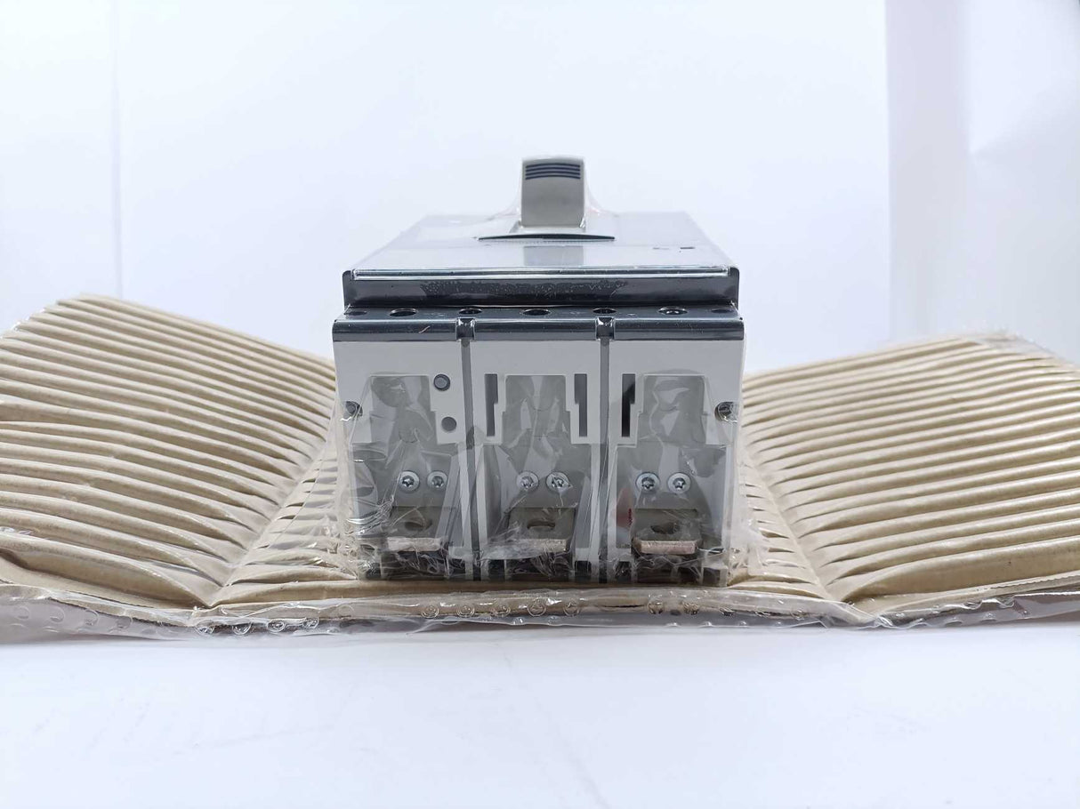 ABB 1SDA100424R1 SACE Tmax XT5S 400 Ekip Dip LS/I In=400 3p F F