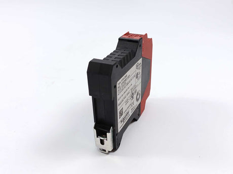 Schneider XPSDMB1132P Module for magnetic switch