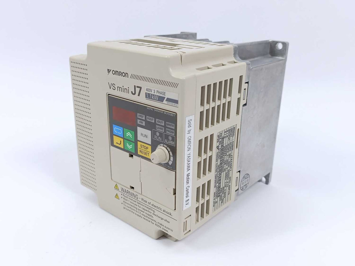 OMRON / YASKAWA CIMR-J7AZ40P7 VS Mini J7 Frequency Inverter 400V 3Phase 1.1kW