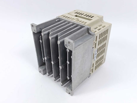 OMRON / YASKAWA CIMR-J7AZ40P7 VS Mini J7 Frequency Inverter 400V 3Phase 1.1kW