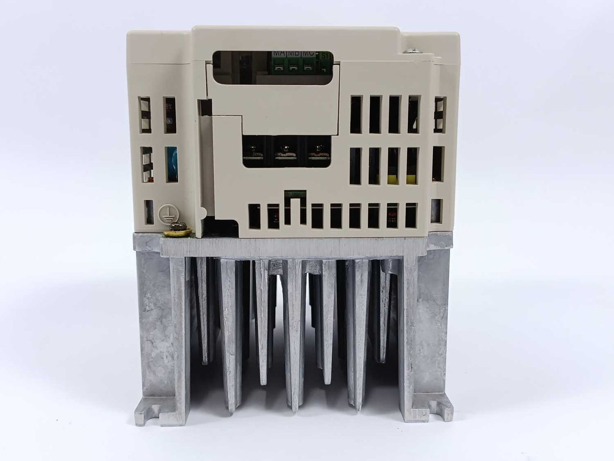 OMRON / YASKAWA CIMR-J7AZ40P7 VS Mini J7 Frequency Inverter 400V 3Phase 1.1kW